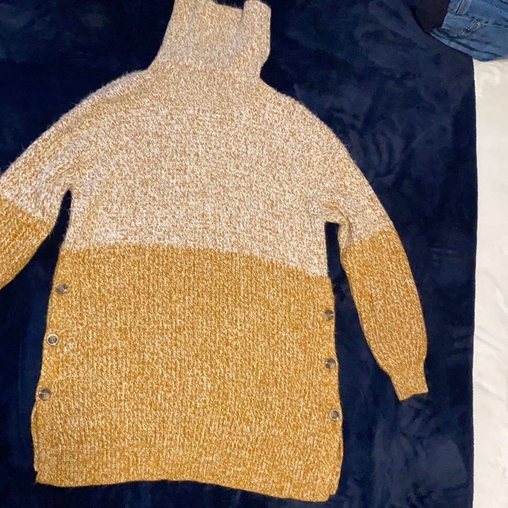 Maternity sweater